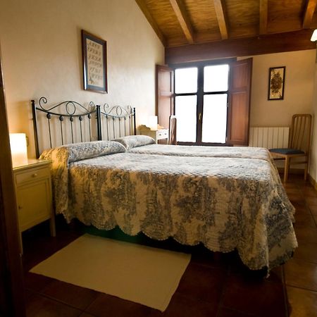 Casa Rural El Meson Брионес Стая снимка