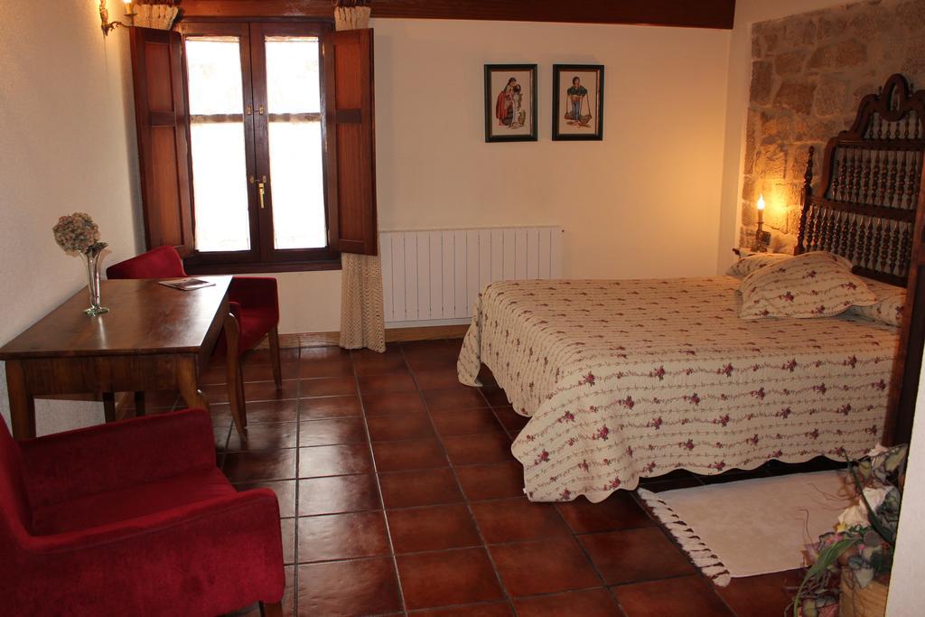 Casa Rural El Meson Брионес Стая снимка
